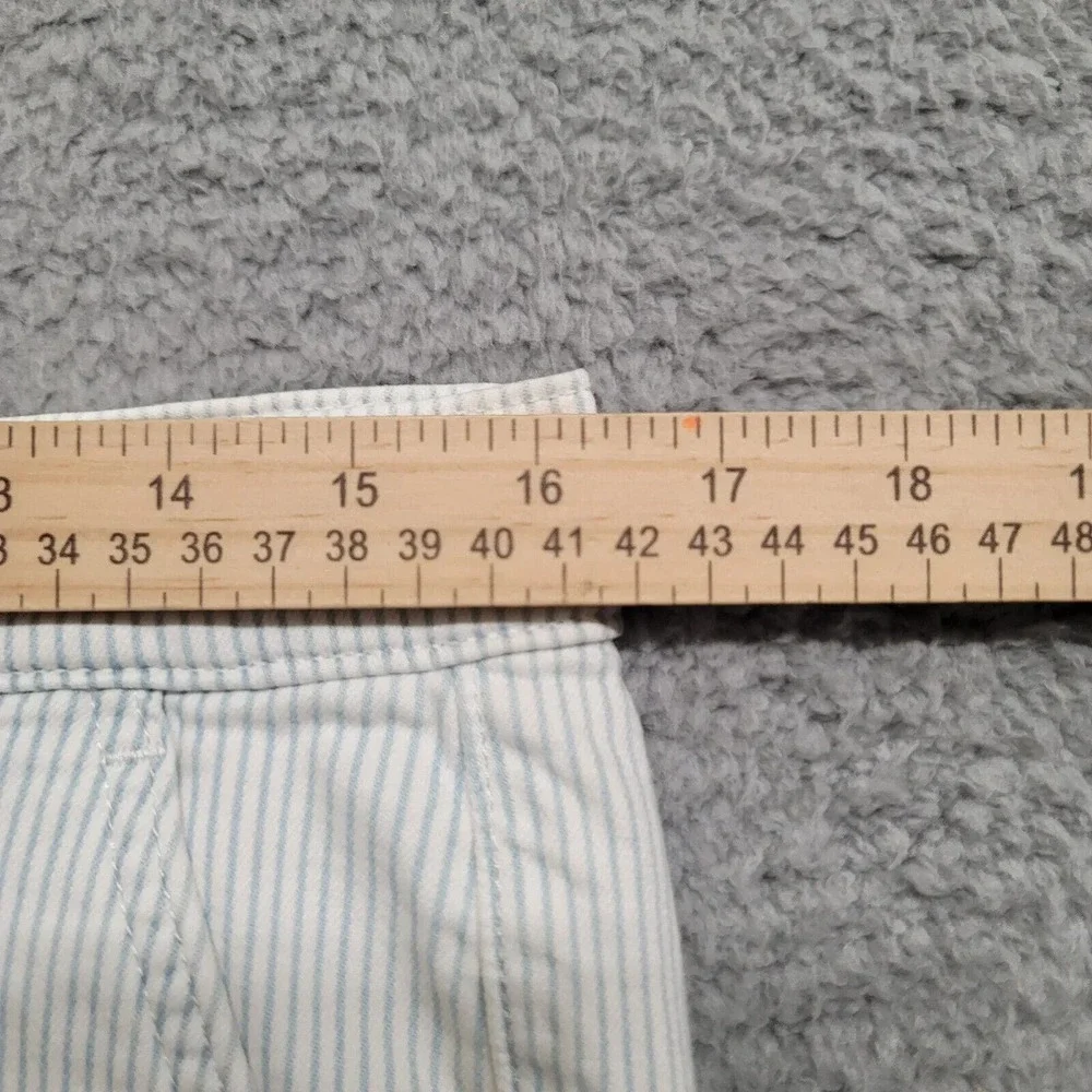 Levi's Shorts Womens 28 White blue Striped Casual White Tab Cut Off Outdoor Logo